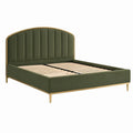 Cama doble de terciopelo verde con estructura metálica dorada